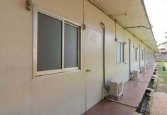 Exterior 3 RedDoorz @ Taman Green Legon