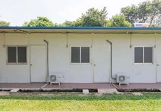 Exterior 4 RedDoorz @ Taman Green Legon