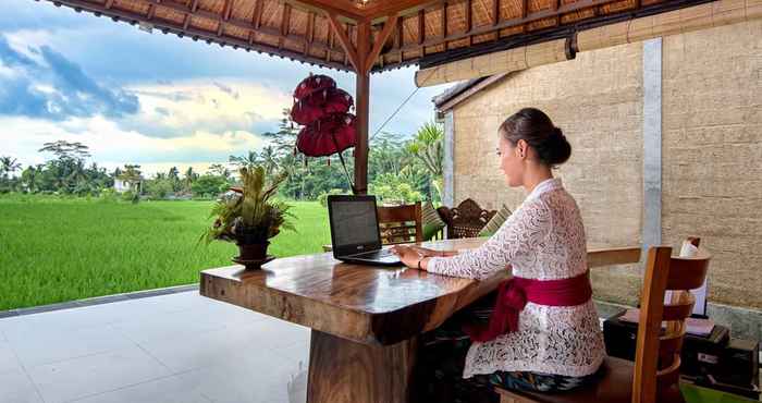 Lobby Intan Villa and Suite Moding