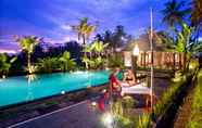 Swimming Pool 4 Intan Villa and Suite Moding