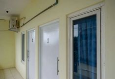 Others 4 RedDoorz Syariah near RS Permata Medika Ngaliyan Semarang