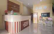 Lobi 2 RedDoorz Plus near Syamsudin Noor Airport 3