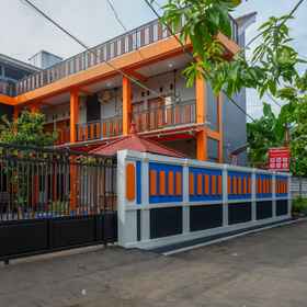 Others 1 RedDoorz Syariah near Rumah Sakit Bhina Bhakti Husada, Rembang Hotels
