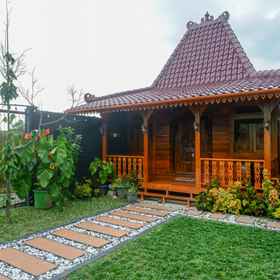 Others 3 RedDoorz Syariah near Terminal Mendolo Wonosobo 2, Hotel Plaza Wonosobo
