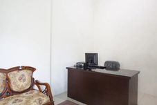 Lobby RedDoorz near Banyuwangi Baru Station