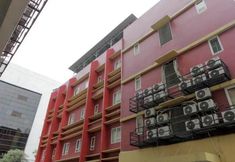 Luar Bangunan 6 RedDoorz Plus Near Galaxy Bekasi