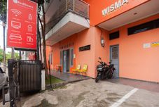 外観 RedDoorz Syariah near Grand Galaxy Park