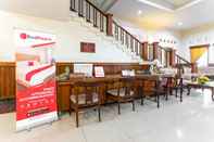 Lobby RedDoorz Plus near Alun Alun Karanganyar