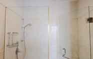 In-room Bathroom 6 Spacious 3BR Apartment at Dago Butik By Travelio