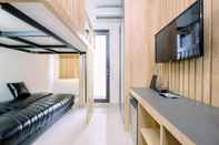 Common Space Good Deal and Minimalist Studio Transpark Cibubur Apartment By Travelio