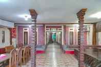 Lobi Homestay Nazriel Mitra RedDoorz