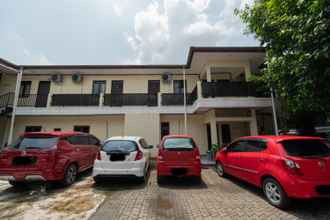 Exterior 4 RedDoorz near Pondok Indah Water Park