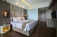 ห้องนอน The Crystal Luxury Bay Nusa Dua