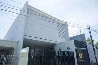 Lain-lain 4 Athena House Syariah Near The Park Mall Solo Baru Mitra RedDoorz