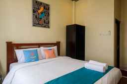 Sans Hotel Kumbang Yogyakarta by RedDoorz, USD 24.83