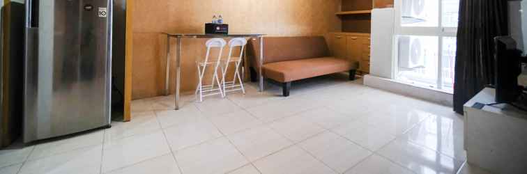 Lobby Homey and Comfy 2BR at Bale Hinggil Apartment By Travelio