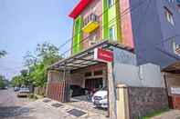 Exterior RedDoorz near Trans Studio Mall 2