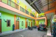 Exterior RedDoorz near Kejaksan Station Cirebon 2