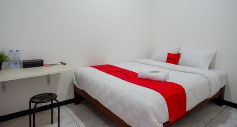 Lain-lain 2 RedDoorz near GOR Jatidiri Semarang