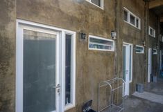 Lobby 6 RedDoorz near Jumbo Mall Sragen