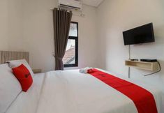 Bedroom 4 RedDoorz Syariah near RSUD Siti Fatimah Palembang