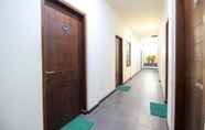 Others 4 RedDoorz near Stadion Manahan Solo