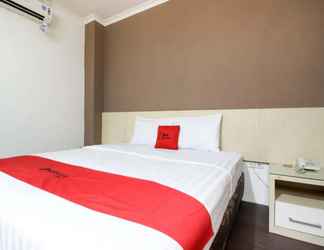 Lainnya 2 RedDoorz near Stadion Manahan Solo