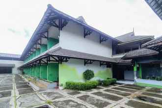 Exterior 4 Hotel Pondok Indah RedPartner