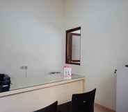 Lobby 3 RedDoorz near Alun Alun Kudus 2