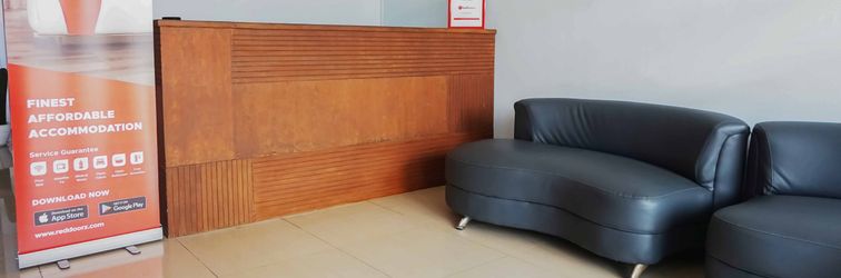 Lobby RedDoorz near Velodrome Malang 2