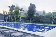 Swimming Pool Arlina's Guest House Kintamani RedPartner
