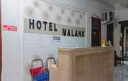 Lobby 4 Hotel Malang near Alun Alun Malang RedPartner