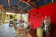 Bar, Kafe, dan Lounge Pondok Sahang Cottages