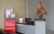 Lobby 2 RedDoorz near Graha Saba Buana Solo