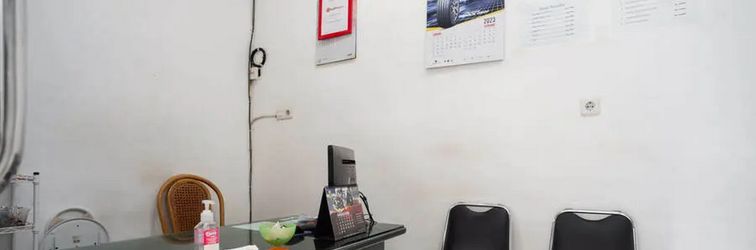 Lobi RedDoorz @ Jalan Bangau Palembang