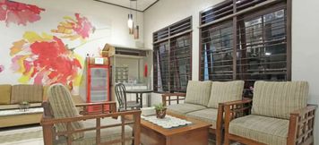 Sảnh chờ 5 RedDoorz @ Soekarno Hatta 2