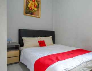 Others 2 RedDoorz near Jalan Adi Sucipto Solo