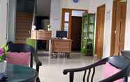 Lobby 6 Guest House Pinarak 2 Syariah near GOR Satria Purwokerto Mitra RedDoorz