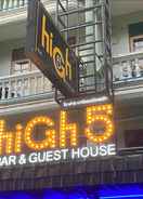 EXTERIOR_BUILDING High5 Bar and Guesthouse