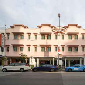 Exterior / Building 1 Khách sạn Amrise (Nhận phòng lúc 10 giờ tối, Trả phòng lúc 9 giờ sáng), Khách sạn Tocha Bistro | Alfresco Dining, Bar & Grill