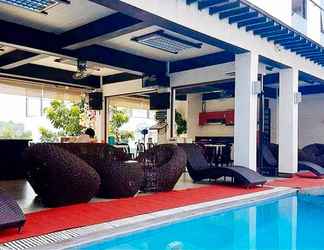Kolam Renang 2 Casa Demetria Duplex Hot Spring Resort Laguna