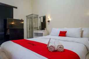 RedDoorz Syariah near Pasar Godong Grobogan, THB 222.19