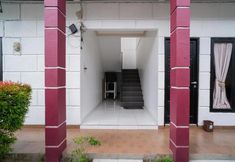 Lobby 3 RedDoorz @ Wisma Pangrango