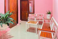 Lobby RedDoorz near Palembang Airport 1