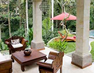 Exterior 2 Suara Air Luxury Villa Ubud