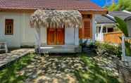 Lobi 4 Aira Homestay near Pantai Kuta Mandalika Mitra RedDoorz