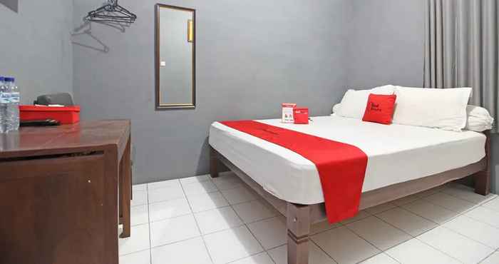 Bedroom RedDoorz near Terminal Condong Catur