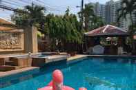 Swimming Pool Safari Riviera Resort