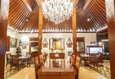Restaurant 5 nDalem Kartowikoro 1835