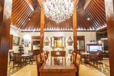 Restaurant nDalem Kartowikoro 1835